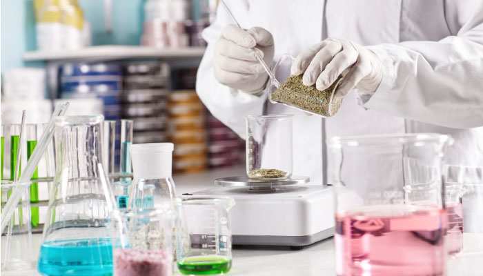 Cocrystal engineering for poorly soluble nutraceuticals